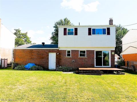 852 Salem Ave, Elyria, OH 44035 photo 5
