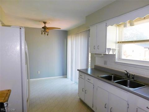 852 Salem Ave, Elyria, OH 44035 photo 19