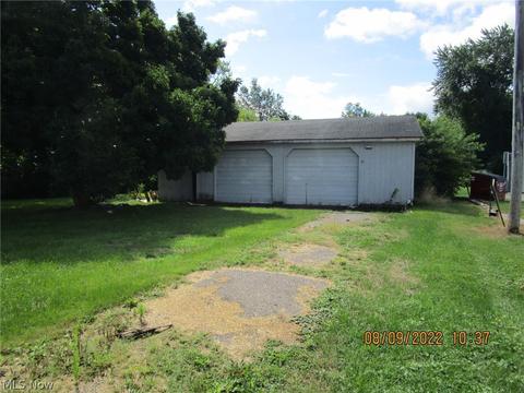 3032 W Prospect Rd, Ashtabula, OH 44004 photo 6