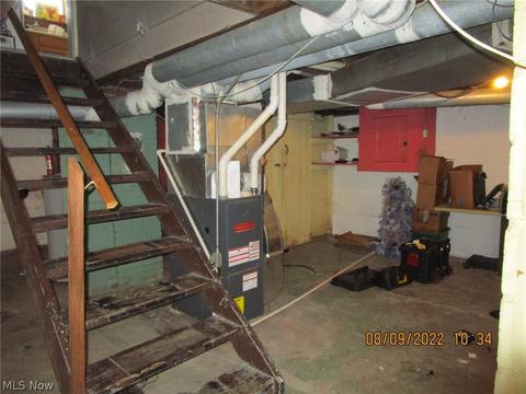 3032 W Prospect Rd, Ashtabula, OH 44004 photo 4