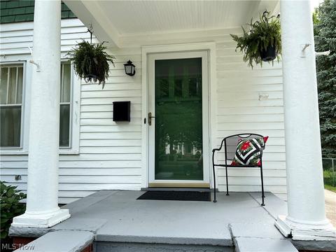 808 Park Ave, Elyria, OH 44035 photo 2
