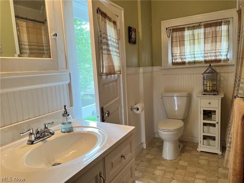 808 Park Ave, Elyria, OH 44035 photo 16