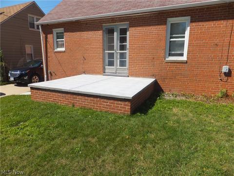 8325 Snow Rd, Parma, OH 44129 photo 21