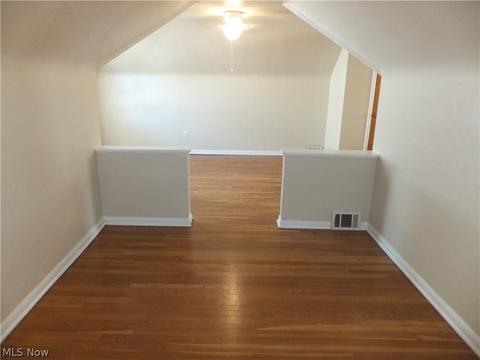 8325 Snow Rd, Parma, OH 44129 photo 11