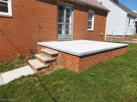 8325 Snow Rd, Parma, OH 44129 photo 18