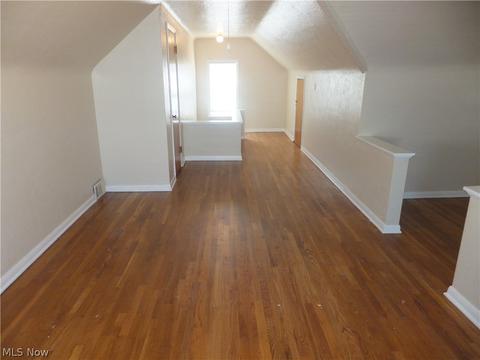 8325 Snow Rd, Parma, OH 44129 photo 12