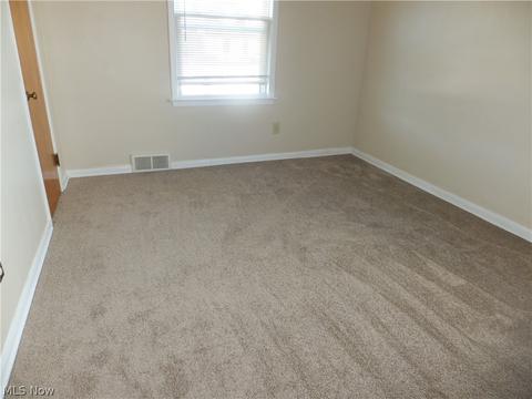 8325 Snow Rd, Parma, OH 44129 photo 6