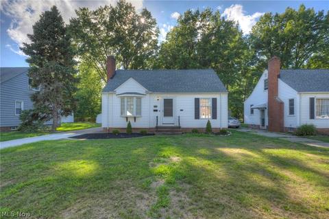 454 E 270th St, Euclid, OH 44132 photo 1