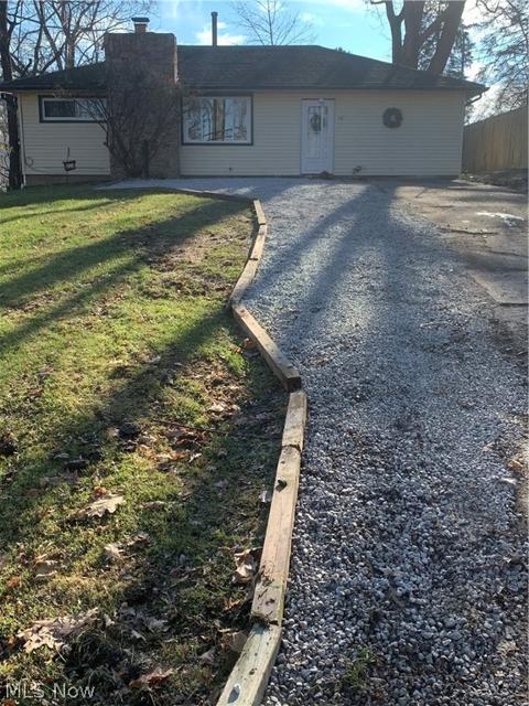 58 E Warner Rd, Akron, OH 44319 photo 1