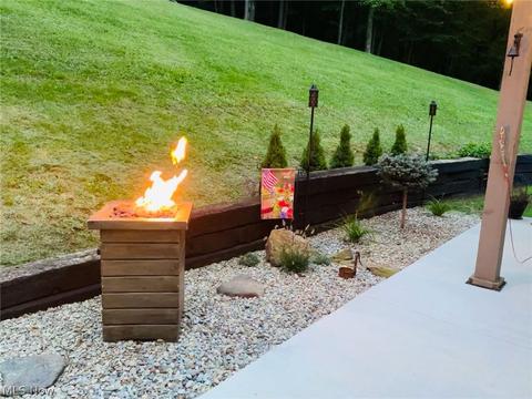 6203 Middle Run Rd NW, Dover, OH 44622 photo 7