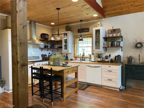 6203 Middle Run Rd NW, Dover, OH 44622 photo 10