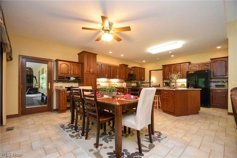 6904 Ruby Cts, Austintown, OH 44515 photo 16