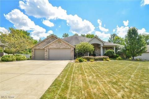 6904 Ruby Cts, Austintown, OH 44515 photo 1
