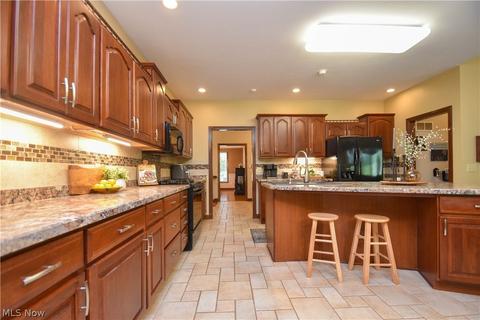 6904 Ruby Cts, Austintown, OH 44515 photo 12