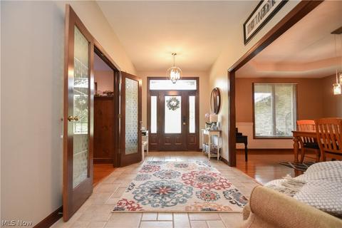 6904 Ruby Cts, Austintown, OH 44515 photo 4