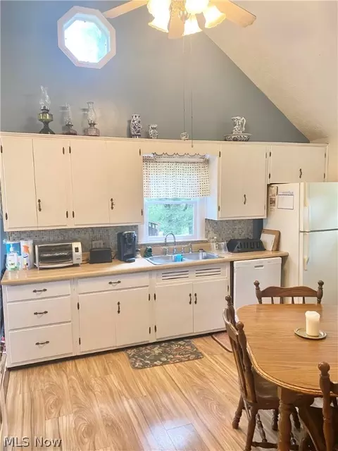 1631 Mohawk Dr, Akron, OH 44306 photo 4