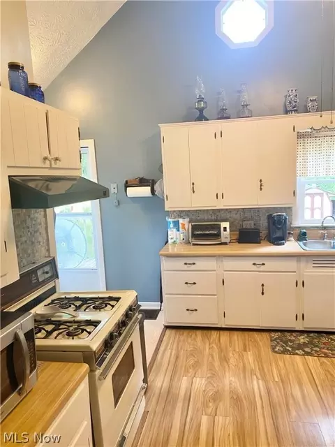 1631 Mohawk Dr, Akron, OH 44306 photo 6