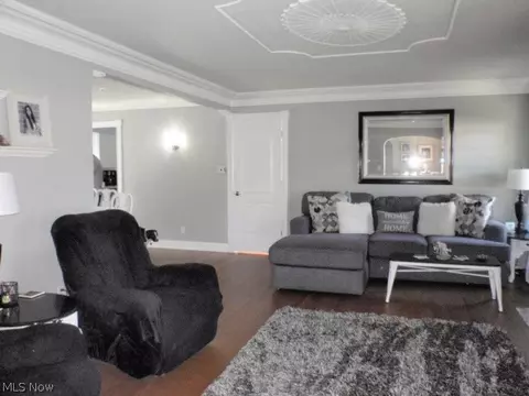 305 Hilliard Rd, Elyria, OH 44035 photo 5