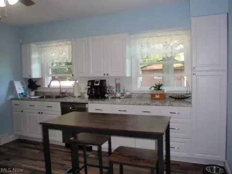 305 Hilliard Rd, Elyria, OH 44035 photo 7
