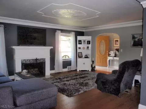 305 Hilliard Rd, Elyria, OH 44035 photo 3