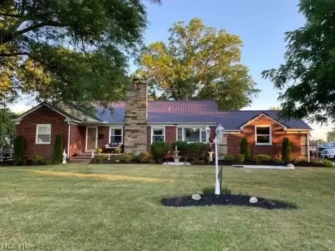 305 Hilliard Rd, Elyria, OH 44035 photo 1