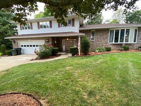 526 Trails End, Wadsworth, OH 44281 photo 2
