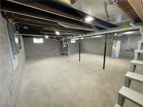 305 E Indiana Ave, Sebring, OH 44672 photo 14