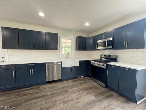 305 E Indiana Ave, Sebring, OH 44672 photo 8