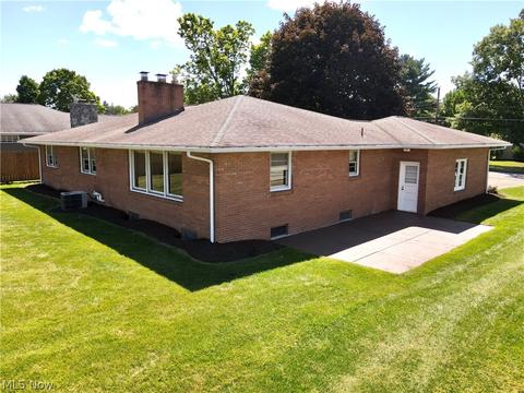 6255 Apache Ln, Poland, OH 44514 photo 2