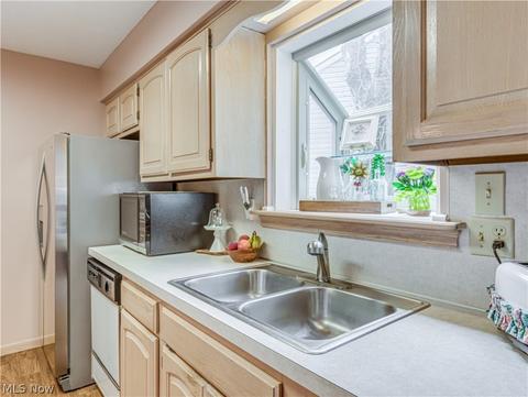 245 Perry Dr NW, Canton, OH 44708 photo 11