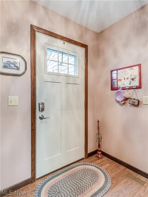 245 Perry Dr NW, Canton, OH 44708 photo 4