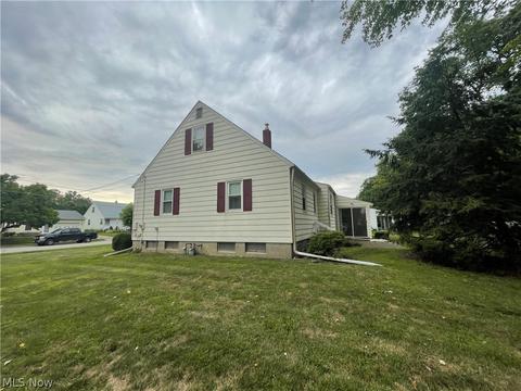 1528 Gladding Ave, Ashtabula, OH 44004 photo 3
