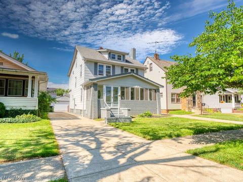 134 E 219th St, Euclid, OH 44123 photo 1