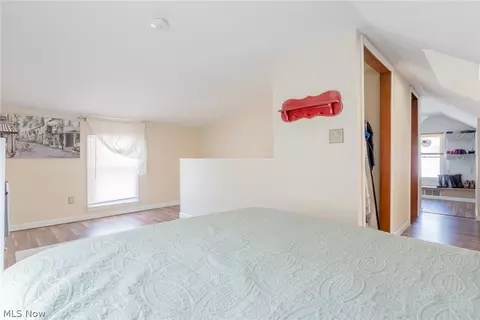 264 Hawthorne St, Elyria, OH 44035 photo 12