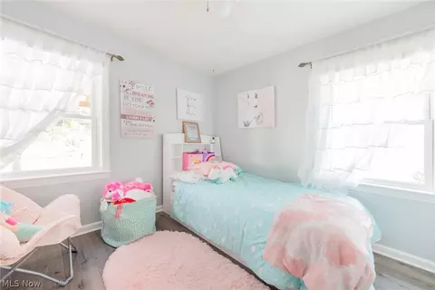 264 Hawthorne St, Elyria, OH 44035 photo 7