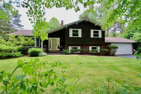 8535 Barbara Dr, Mentor, OH 44060 photo 1