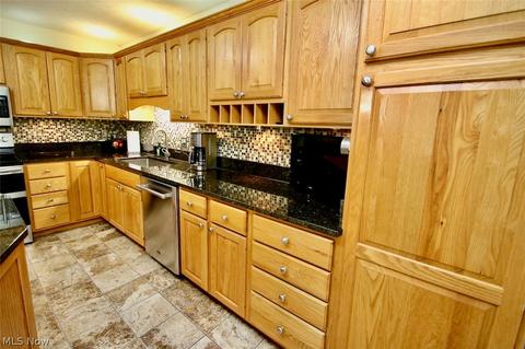 8535 Barbara Dr, Mentor, OH 44060 photo 15
