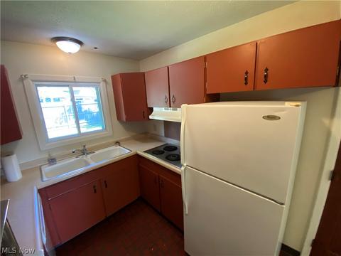 521 Beeler Dr, Berea, OH 44017 photo 5
