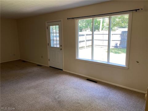 521 Beeler Dr, Berea, OH 44017 photo 4