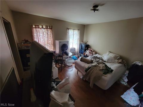111 4th St, Elyria, OH 44035 photo 7