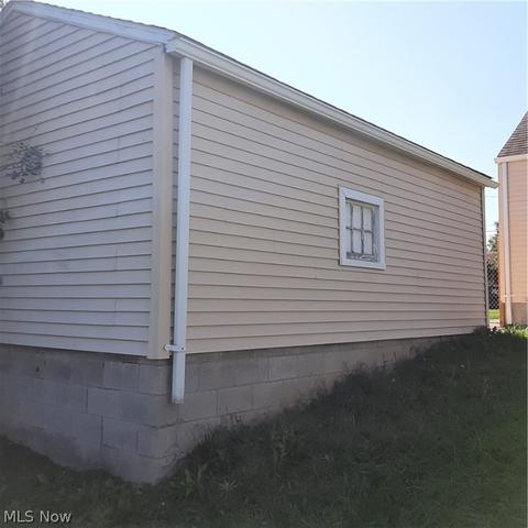 223 Wilson St, Struthers, OH 44471 photo 11
