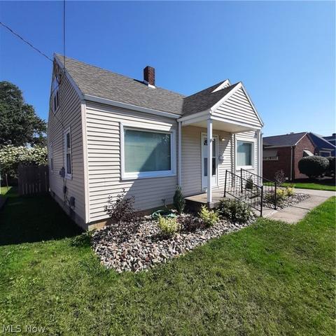 223 Wilson St, Struthers, OH 44471 photo 2