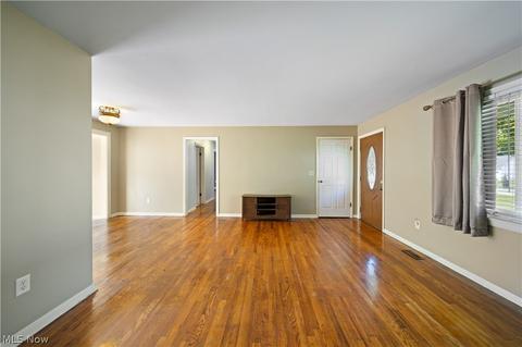 6430 Murray Ave, Ashtabula, OH 44004 photo 14