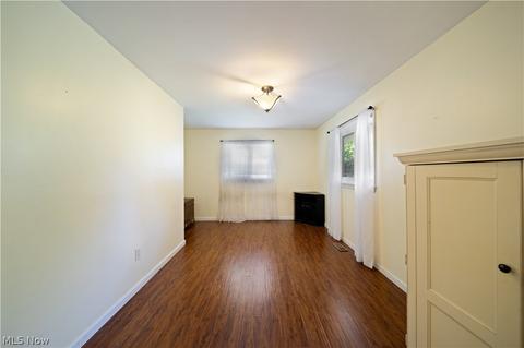 6430 Murray Ave, Ashtabula, OH 44004 photo 8