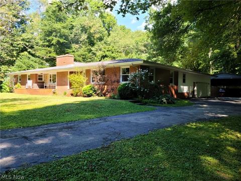 9671 Wolfe Rd, Windham, OH 44288 photo 4