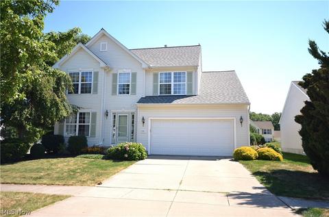 3785 Parkside Cir E, Lorain, OH 44053 photo 1