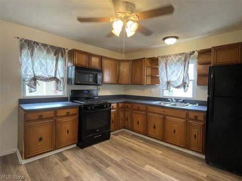 331 Pasadena Ave, Elyria, OH 44035 photo 4