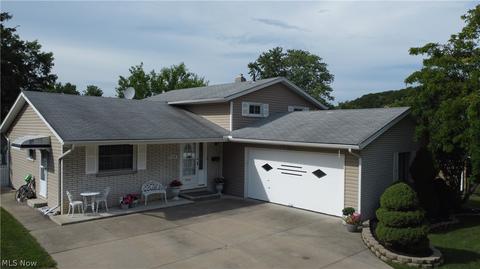 5406 Regency Dr, Parma, OH 44129 photo 1