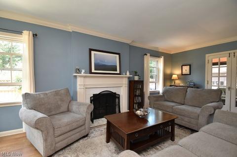 85 E 200th St, Euclid, OH 44119 photo 4