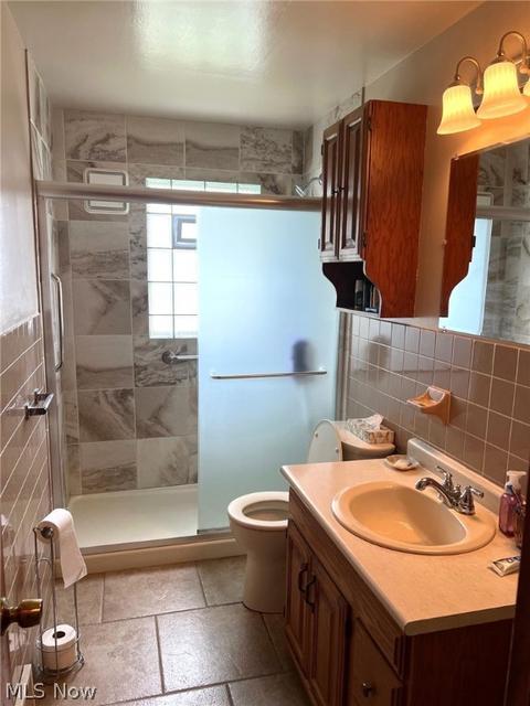 181 Helena Dr, Struthers, OH 44471 photo 8